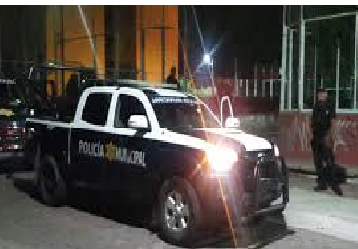 Hieren a dos policías en Querétaro, detenían arbitrariamente a varios sujetos en calle San Roque