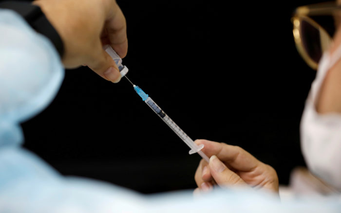 Irán inicia los ensayos clínicos de una nueva vacuna contra el coronavirus