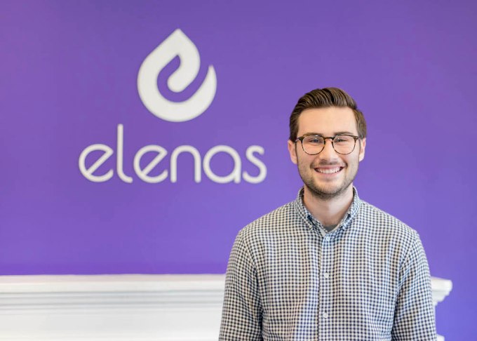 Zach Oschin, director ejecutivo de Elenas
