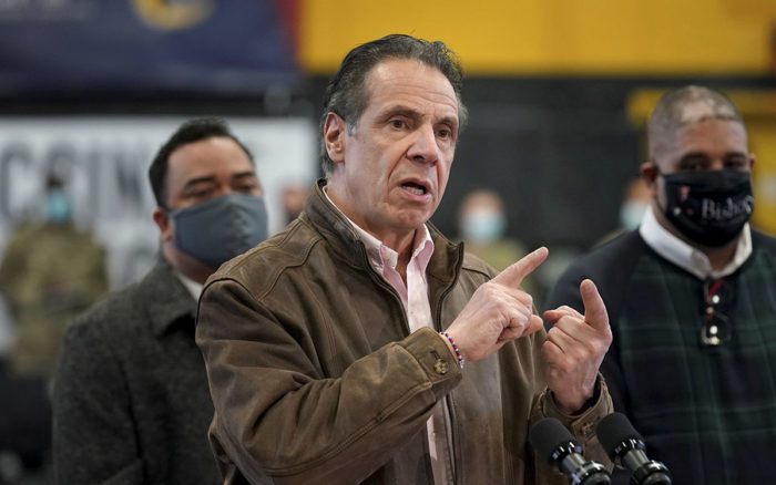 Nueva York: Dos asesoras del gobernador Andrew Cuomo lo señalan por acoso sexual