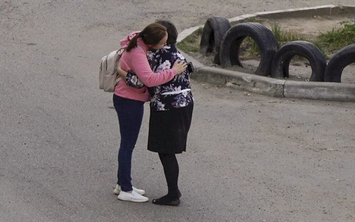 Rusia confirma ocho muertos, entre ellos siete niños, en un tiroteo en una escuela en Kazán
