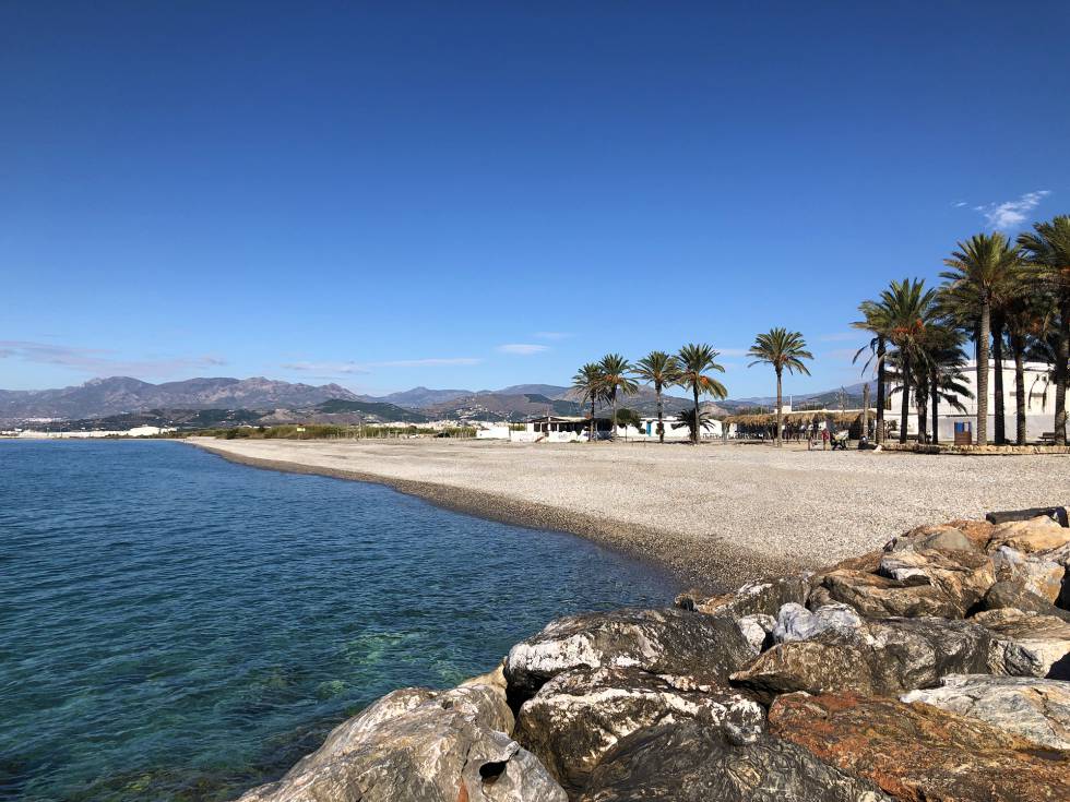 Vista de la playa granadina del Cañón.