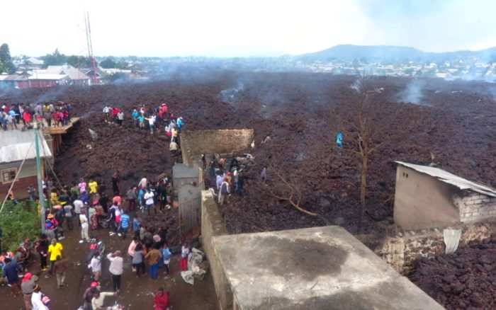 Erupción de volcán en Congo deja enorme daño pero ¡gran ciudad emerge intacta!