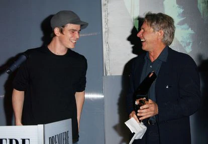 Josh Hartnett y Harrison Ford, en un evento para promocionar 'Hollywood. Departamento de homicidios'. En realidad, según Hartnett, las sonrisas eran impostadas.