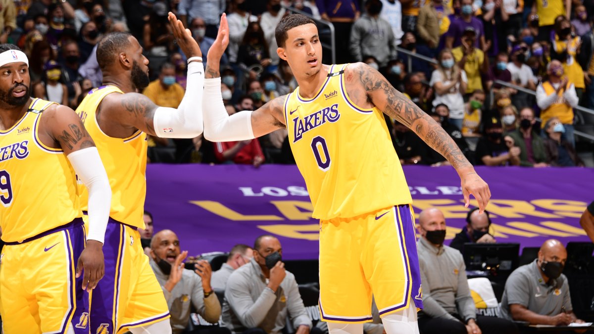 Lakers toman ventaja en la primera ronda de los playoff