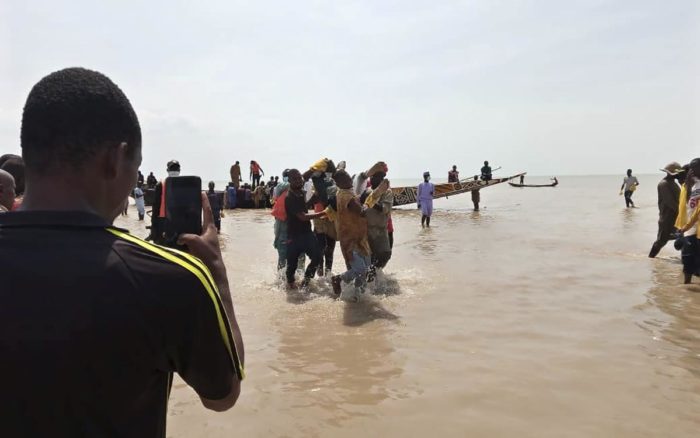Ascienden a 46 los muertos en un naufragio en el noroeste de Nigeria