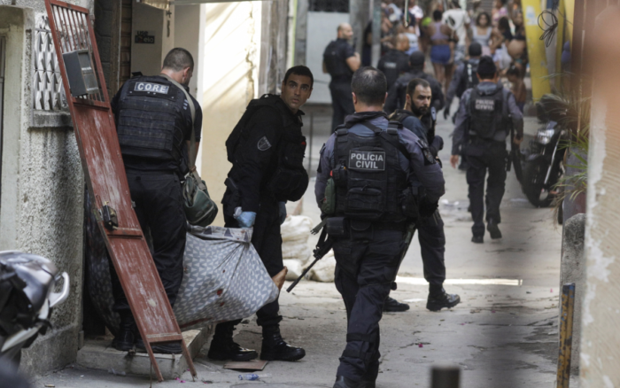 Brasil | Suman 25 muertos en balacera durante operativo policial en Río de Janeiro | Videos