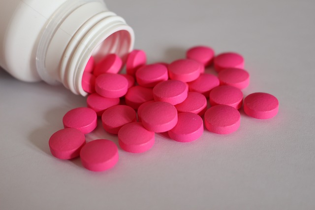 El ibuprofeno es seguro, no aumenta el riesgo de muerte por Covid: estudio