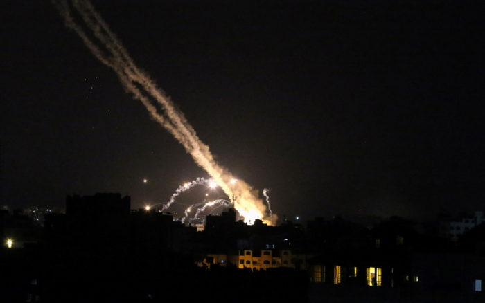 Israel dispara artillería y realiza ataques aéreos contra Gaza