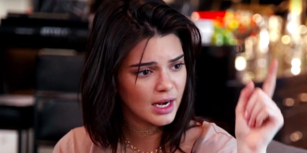 KUWTK: Kendall Jenner luce irreconocible en la fiesta de lanzamiento de 818 Tequila