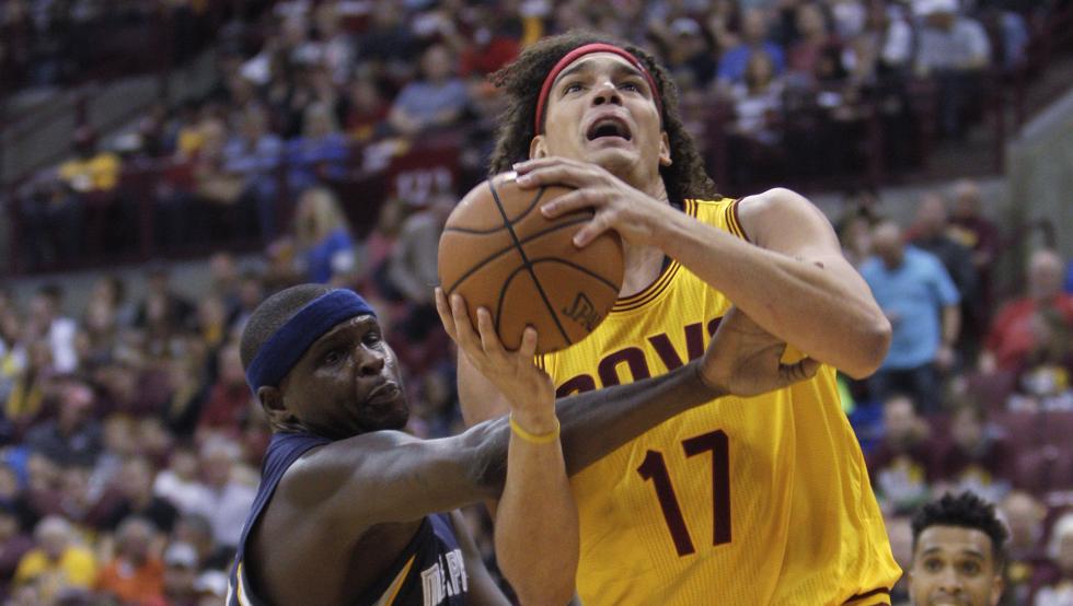 Los Cavaliers quieren repescar a Varejao