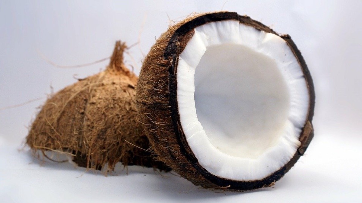 Mascarilla casera con aceite de coco para estimular el crecimiento del pelo