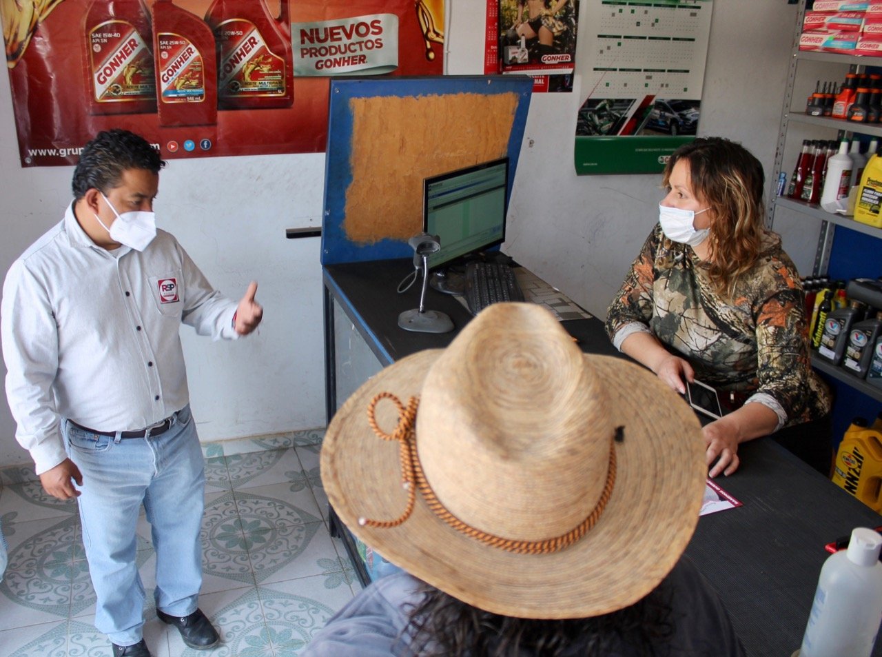 Rubén Luna Miranda tiene acercamiento con habitantes de San Pedro