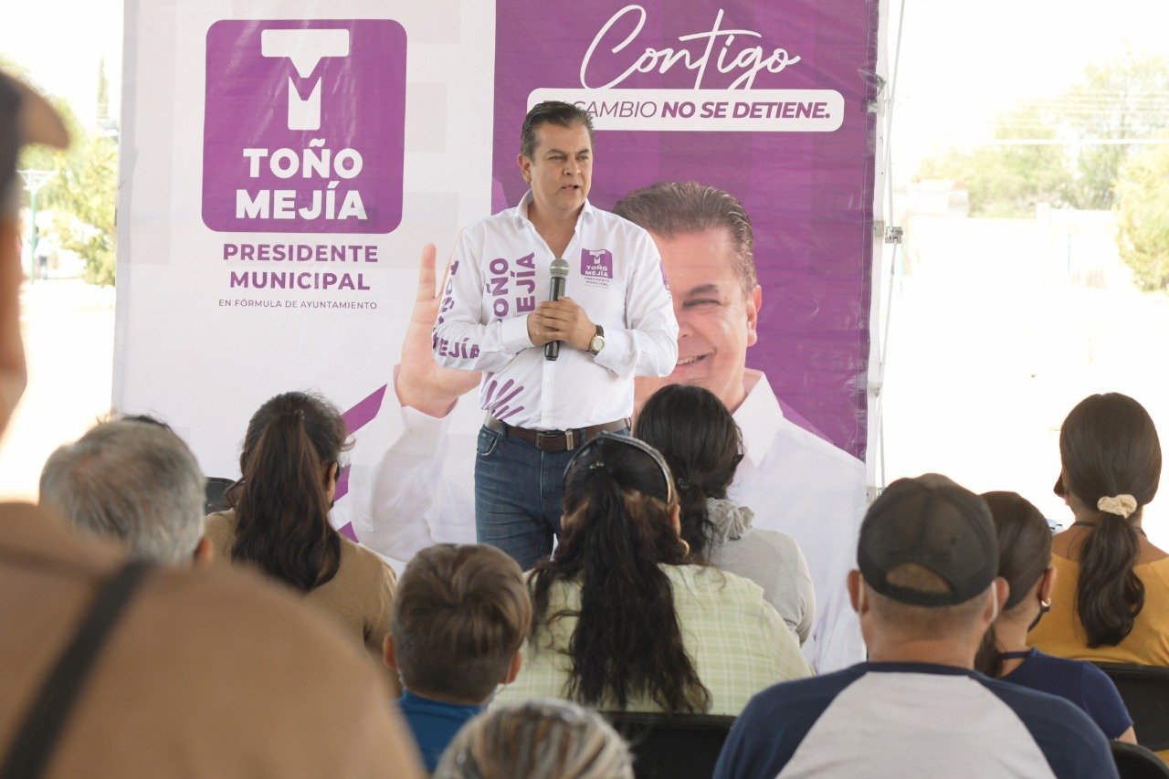 Toño Mejía traerá infraestructura educativa a Tequisquiapan