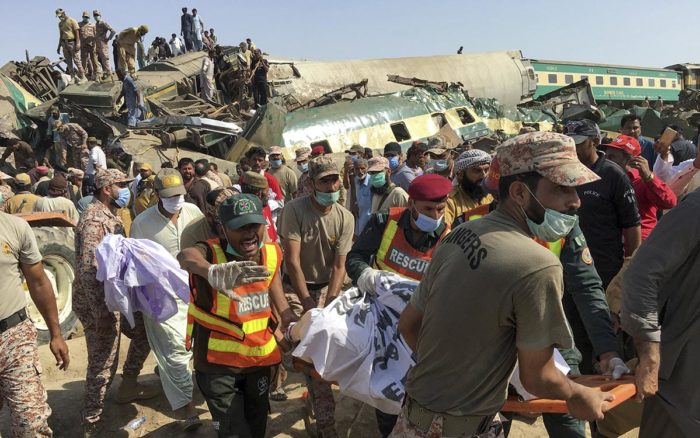 Accidente de tren en Pakistán deja cerca de 40 muertos