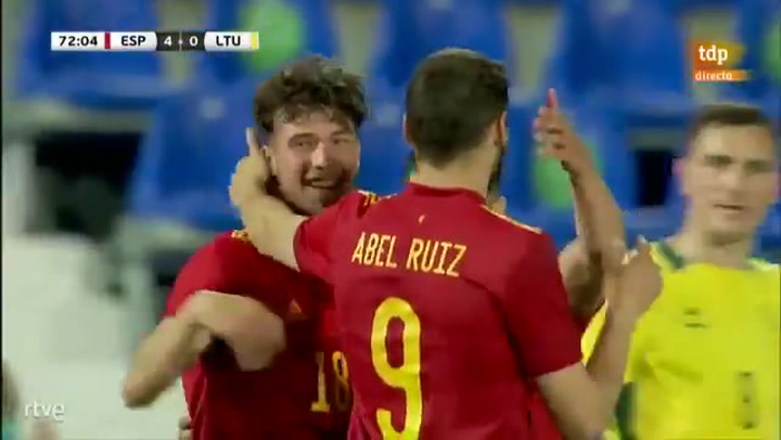 Puado cierra la goleada de España ante Lituania