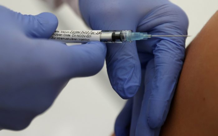 La Eurocámara pide suspender las patentes de las vacunas contra la Covid-19