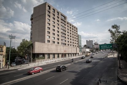 Vista del edificio donde se encuentran las oficinas de la empresa Libre Abordo en Ciudad de México.