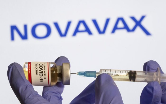 Vacuna Novavax tiene eficacia superior al 90% en variantes de Covid, revela ensayo en EU y México