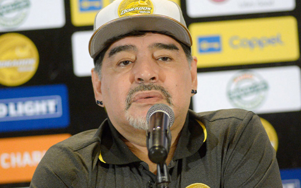 La justicia argentina toma declaraciones a equipo médico de Maradona por muerte del ícono del futbol