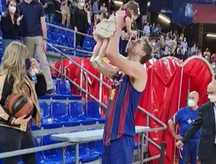 Las tiernas imágenes de Gasol con su hija tras ganar la Liga Endesa