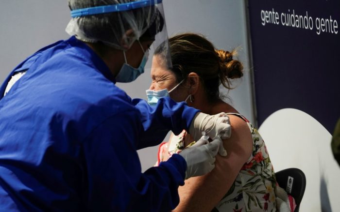 América Latina confía en las vacunas contra Covid-19, pero no tiene acceso a ellas: OPS