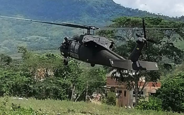 Atacan a tiros a helicóptero donde viajaba el presidente de Colombia, Iván Duque | Video