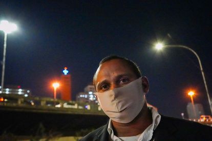 Marcos Xavier, de 35 años, es fotografiado poco después de dejar un culto en São Paulo.