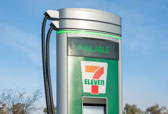 7-Eleven instalará 500 estaciones de carga para vehículos eléctricos a finales de 2022