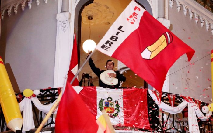 “Acción desesperada” ante inminente triunfo de Pedro Castillo en Perú: Zovatto