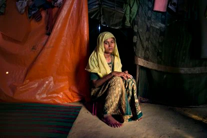 Roshida Begum, de 22 años, huyó a Bangladés poco después de un ataque desde la aldea de Tula Toli en Myanmar. Un grupo de militares la violaron a ella y a otras cinco mujeres. Fue la única que escapó.