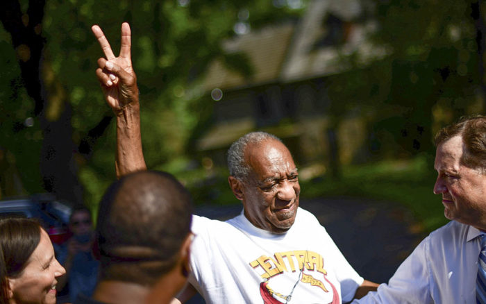 Bill Cosby deja la cárcel luego de que tribunal revocó su condena por abuso sexual