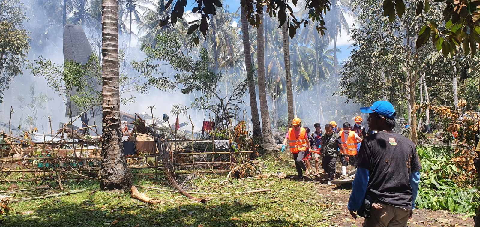 Al menos 29 muertos y 50 heridos al sur de Filipinas en el accidente de un avión militar
