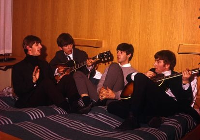 El ritmo frenético que vivieron The Beatles durante años pudo ser una de las causas de la ruptura de la banda. Este documental intenta descifrar los motivos del distanciamiento de los cuatro de Liverpool.