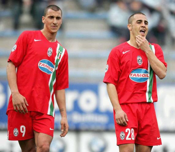 Zlatan Ibrahimovic y Fabio Cannavaro dejaron la Juventus tras ser descendida a la Serie B.