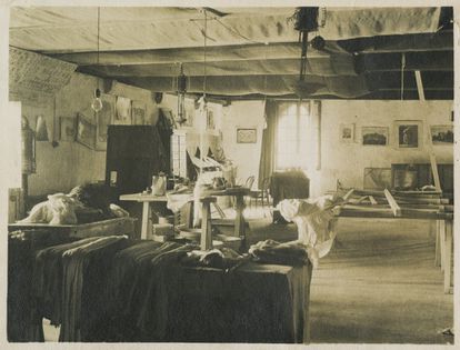 Taller textil de Mariano Fortuny en su residencia, el palacio Pesaro degli Orfei. 