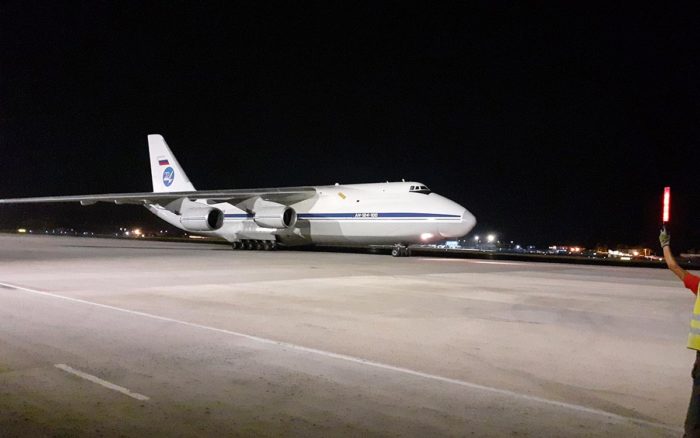 Aterrizan en Cuba dos aviones de carga con cerca de 90 toneladas de ayuda humanitaria donada por Rusia