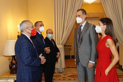 La reina Letizia, junto al Rey, en la audiencia concedida este viernes al equipo español de los Juegos Olóimpicos de Tokio.