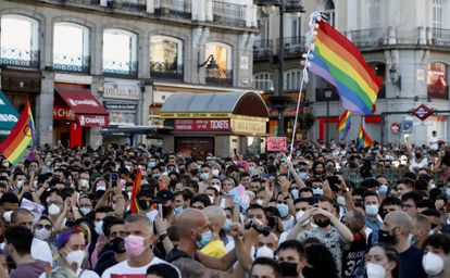 Manifestación celebrada este lunes en la Puerta del Sol, en Madrid, para condenar la brutal agresión que acabó este sábado con la vida de Samuel Luiz.