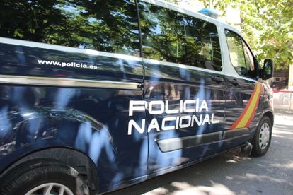 Agentes de la Policía Nacional buscan a los autores de la muerte de un joven en A Coruña.