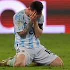 Messi llora de felicidad tras el fin del partido. El 10, a los 34 años, se hace así con su primer gran título con Argentina. Un Maracanazo, aunque con solo 8.000 espectadores en las gradas.