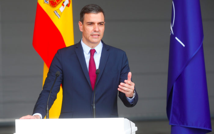 Pedro Sánchez anuncia ‘remodelación’ del gobierno español; PP pide su dimisión | Video