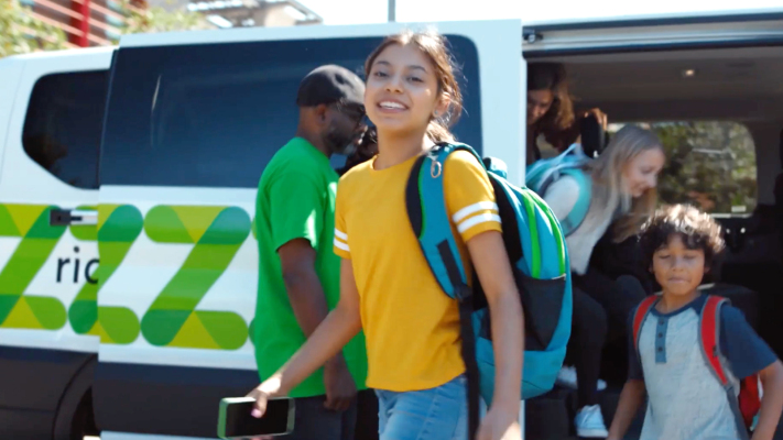 Zūm gana $ 150 millones de escuelas de San Francisco para modernizar y electrificar el transporte de estudiantes