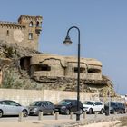 En 1928,  la comandancia de Marina contruyó el Catillo de Santa Catalina en Tarifa , Cádiz  que  Tras la Guerra Civil, las defensas se reforzaron con varios búnkeres, comunicados entre sí por túneles. 