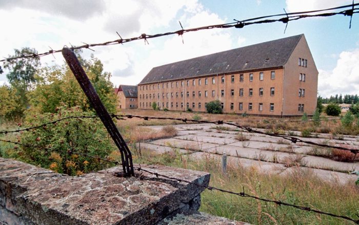 Alemania: Corte admite juicio contra hombre de 100 años que fue guardia de campo nazi