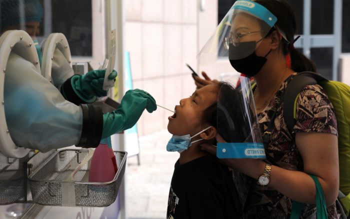 China registra cifra más alta de pacientes con Covid-19 durante el brote actual
