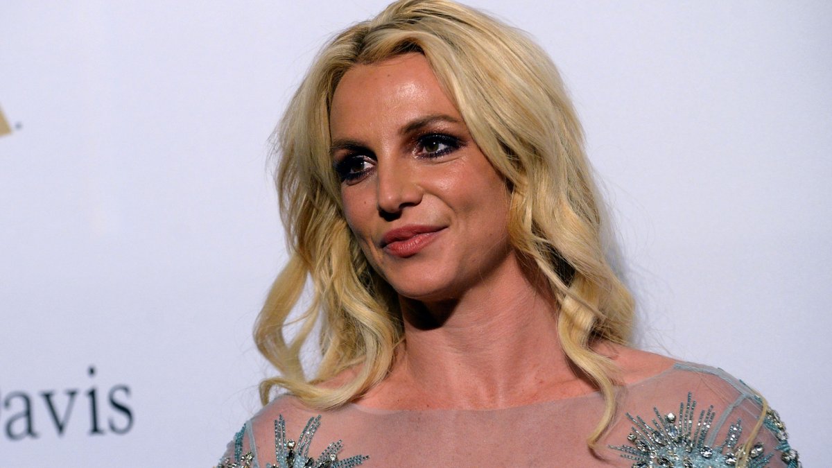 El padre de Britney Spears acepta renunciar a la tutela patrimonial de la cantante