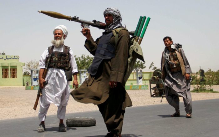 Afganistán: Talibanes toman Kandahar y casi la mitad de las capitales regionales del país