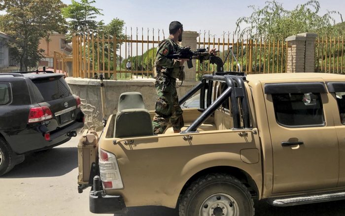 Talibán y Gobierno afgano comienzan conversaciones para discutir un ejecutivo de transición