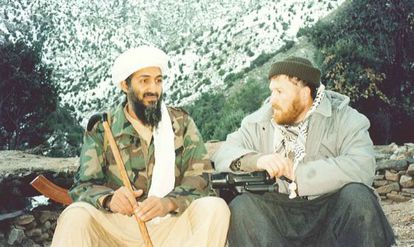 Osama Bin Laden en Tora Bora en una imagen de archivo cedida por la fiscalía de distrito de Nueva York.